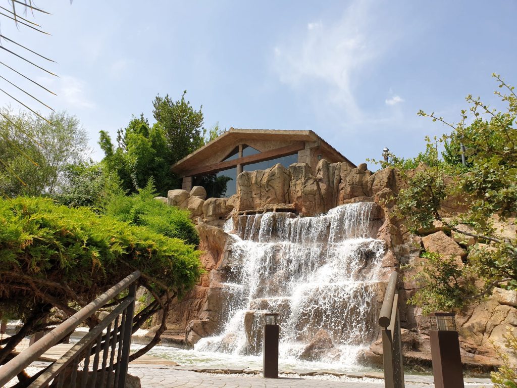 Cascada del patio de can montcad