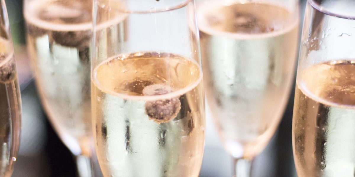 Bebidas para una boda en un restaurant en Sentmenat